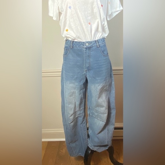 Barrel leg jeans.  Free people inspired. - Picture 3 of 6